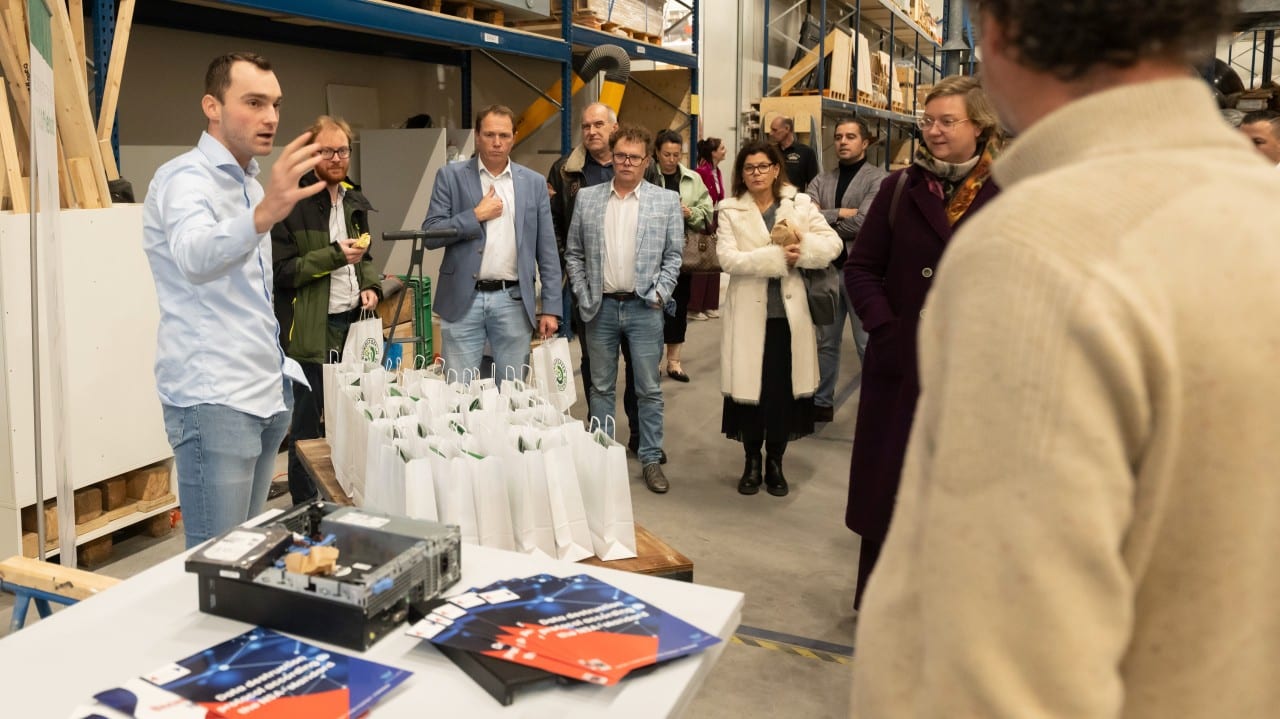 Bijeenkomst van de Grondstoffenrotonde in de Oogsthal van Gielissen